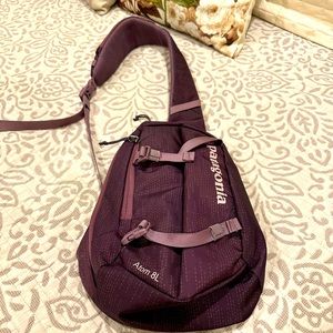 Like New Atom Sling Bag 8L